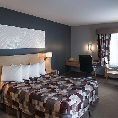 Econo Lodge לה מלבאי מראה חיצוני תמונה