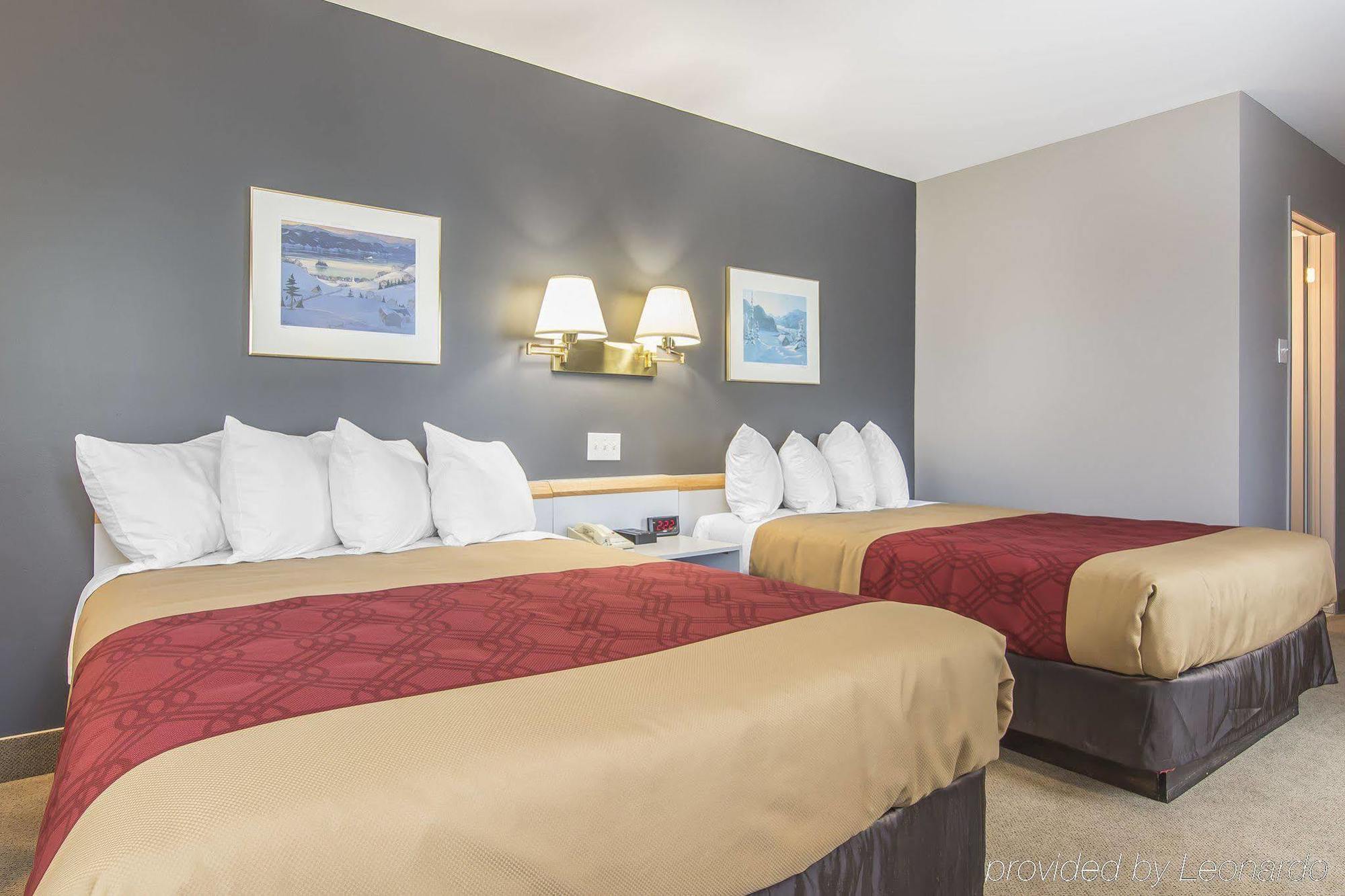 Econo Lodge לה מלבאי מראה חיצוני תמונה