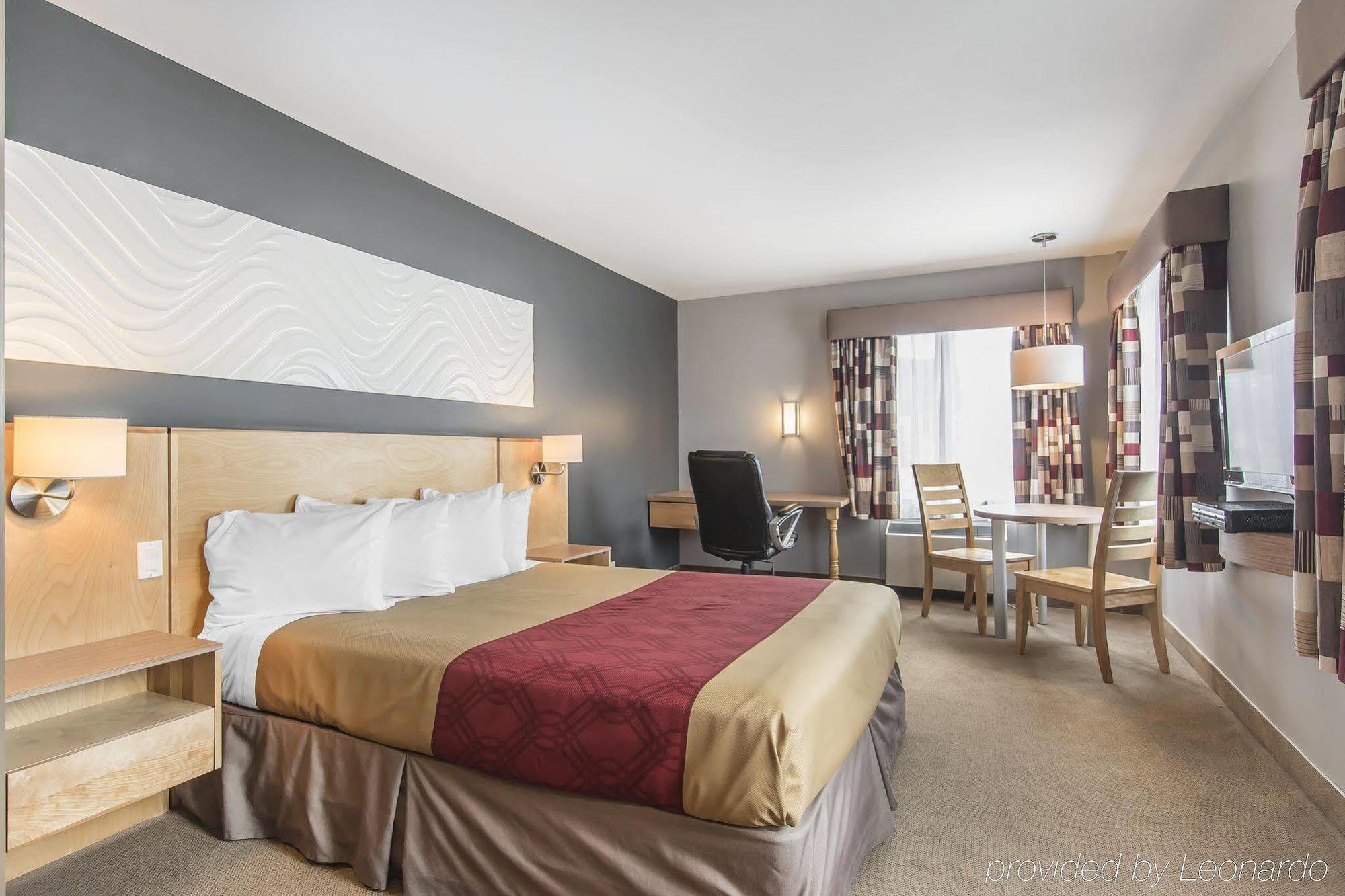 Econo Lodge לה מלבאי מראה חיצוני תמונה