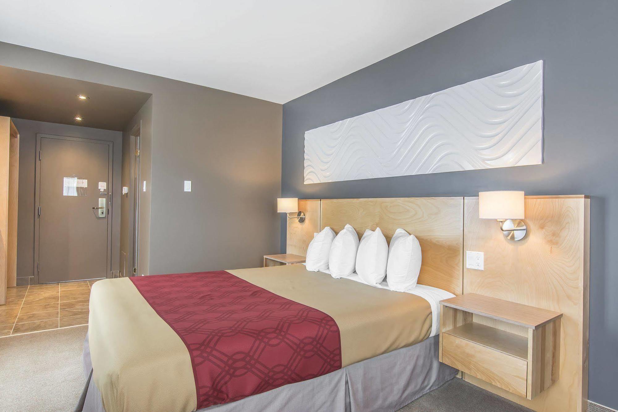 Econo Lodge לה מלבאי מראה חיצוני תמונה